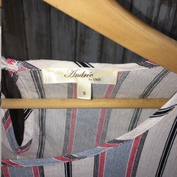 Andree Vertical Striped Cold Shoulder Blouse - Picture 5 of 5